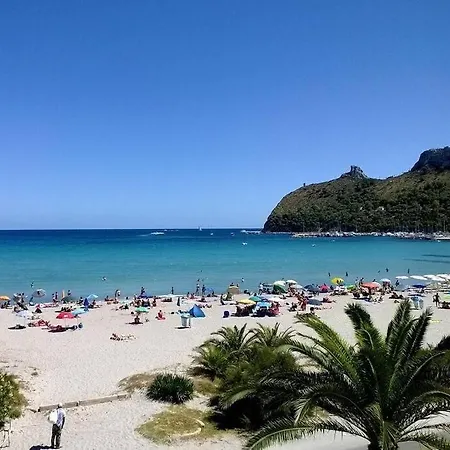 Casa Flora, A Panoramic Flat With Free Car Parking Cagliari