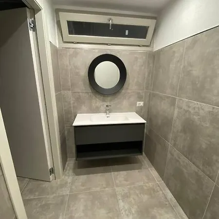 Apartment Casa Flora, A Panoramic Flat With Free Car Parking *