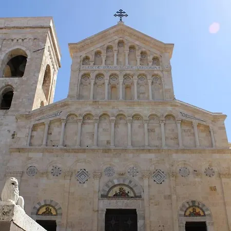 Casa Flora, A Panoramic Flat With Free Car Parking